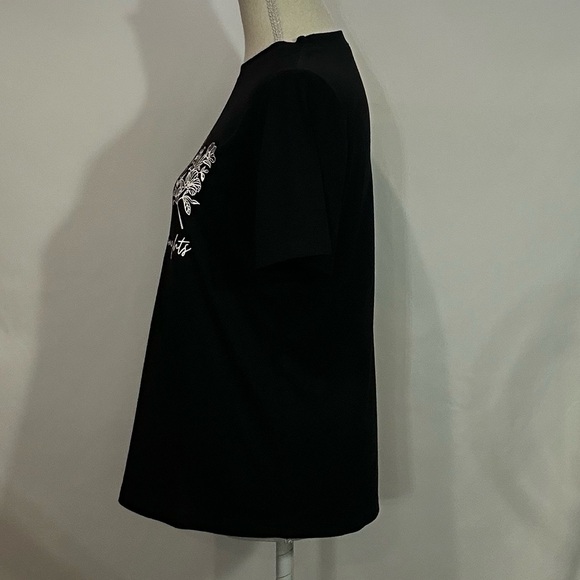 Tops/T-Shirts/Tanks👚 - 2 for $15 or 3 for $20 (Mix & Match) - Picture 4 of 6